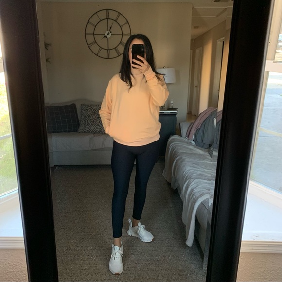 FILA pull over - Picture 2 of 5